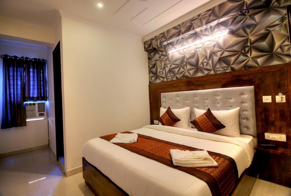 Hotel Ark Of Avalon 7/50