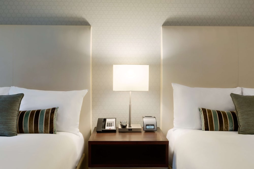 Coast Coal Harbour Hotel 15/64