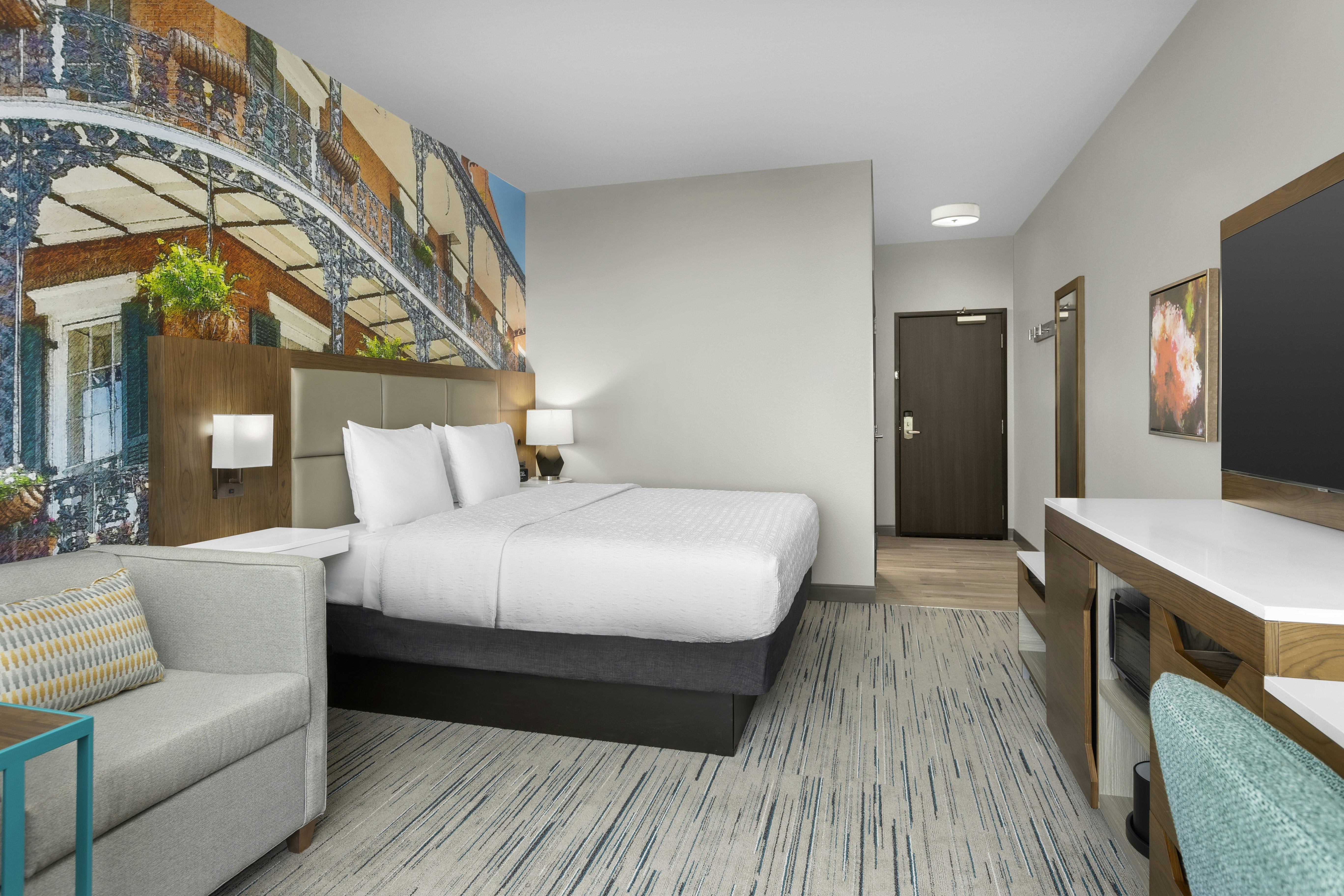 ROOM, KING BED, SOFA, BALCONY, ACCESSIBLE