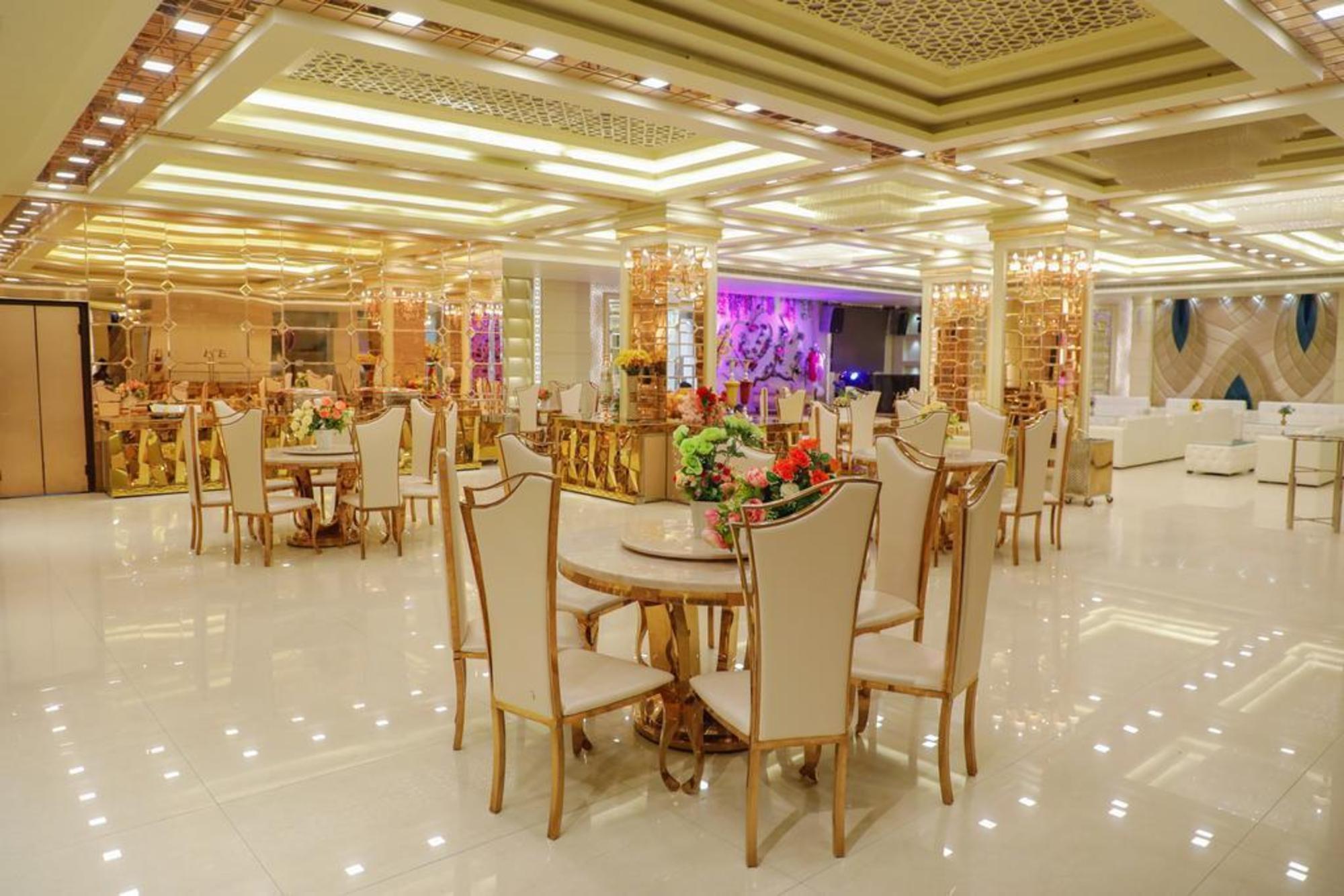 The Grand Parisian 17/23