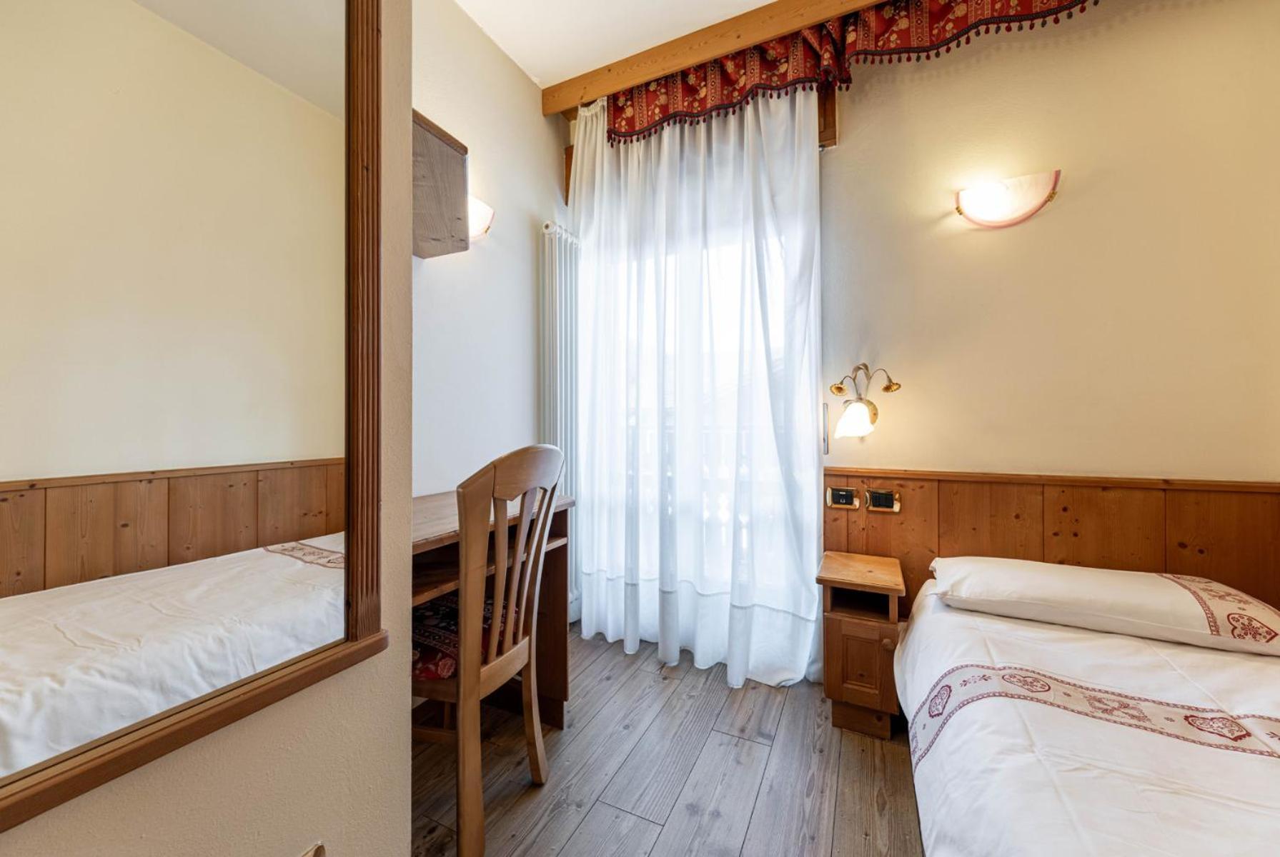 FAMILY HOTEL LA PERLA 20/53