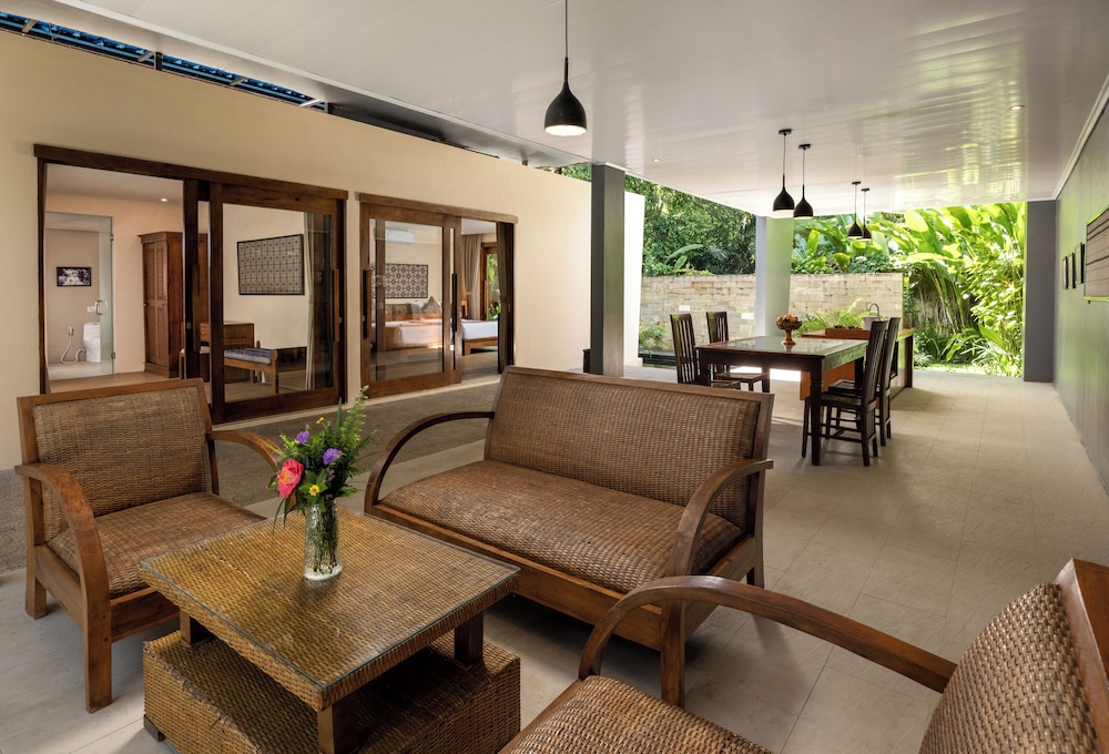 SENETAN VILLAS AND SPA RESORT 24/50
