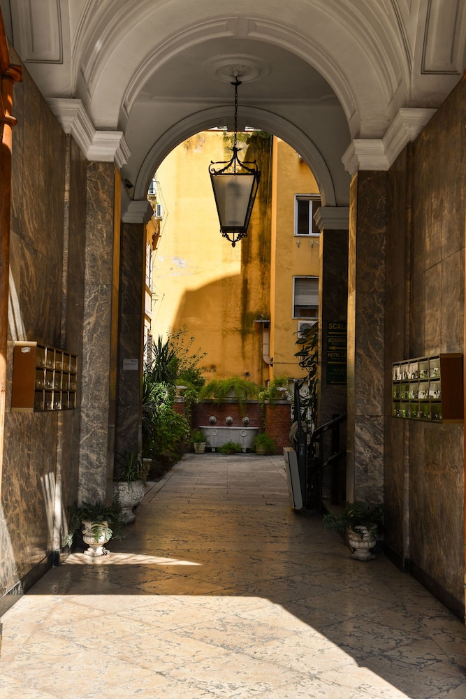 Seven Kings Relais Hotel 4/52
