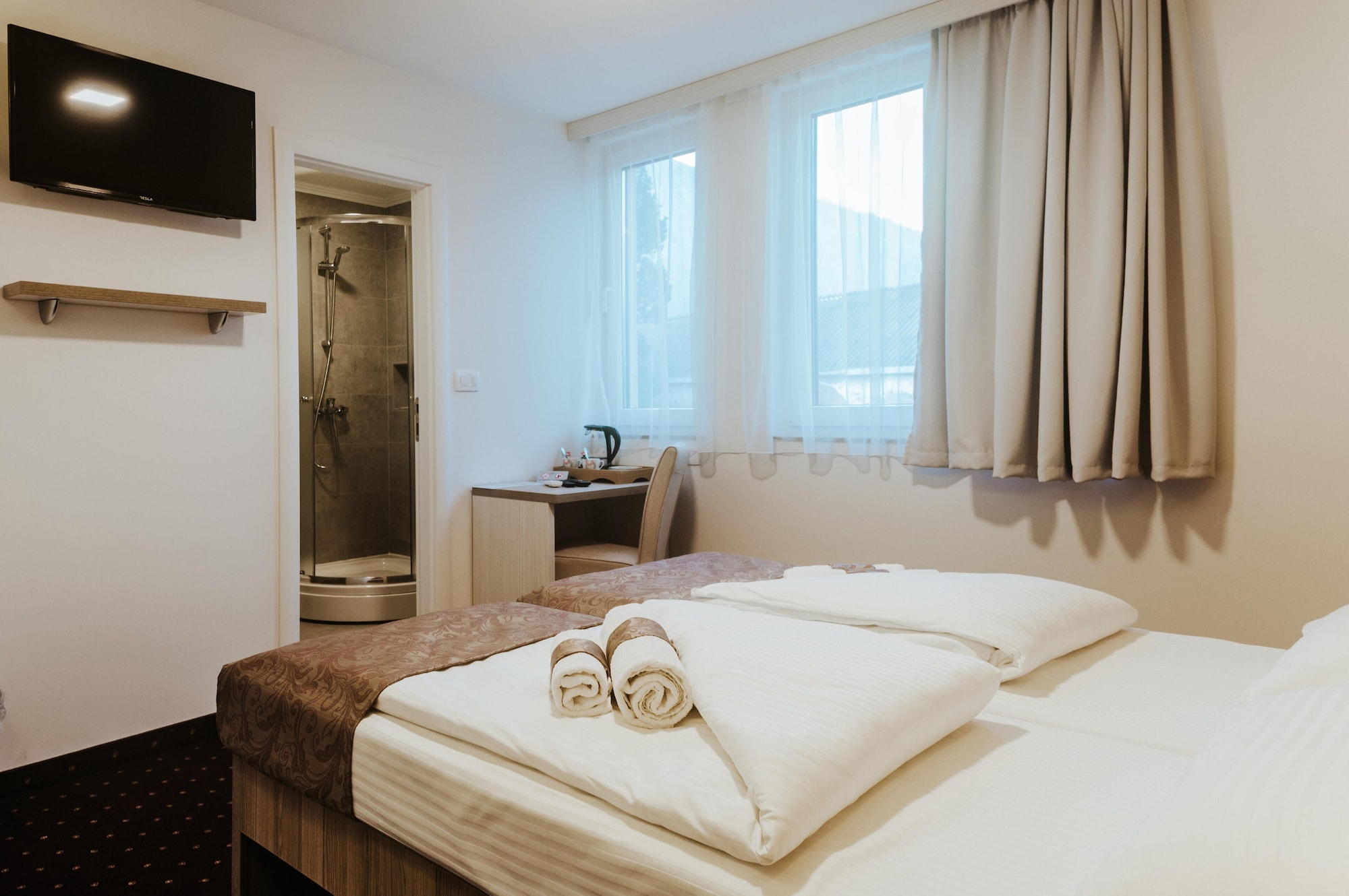 Superior, Twin Beds