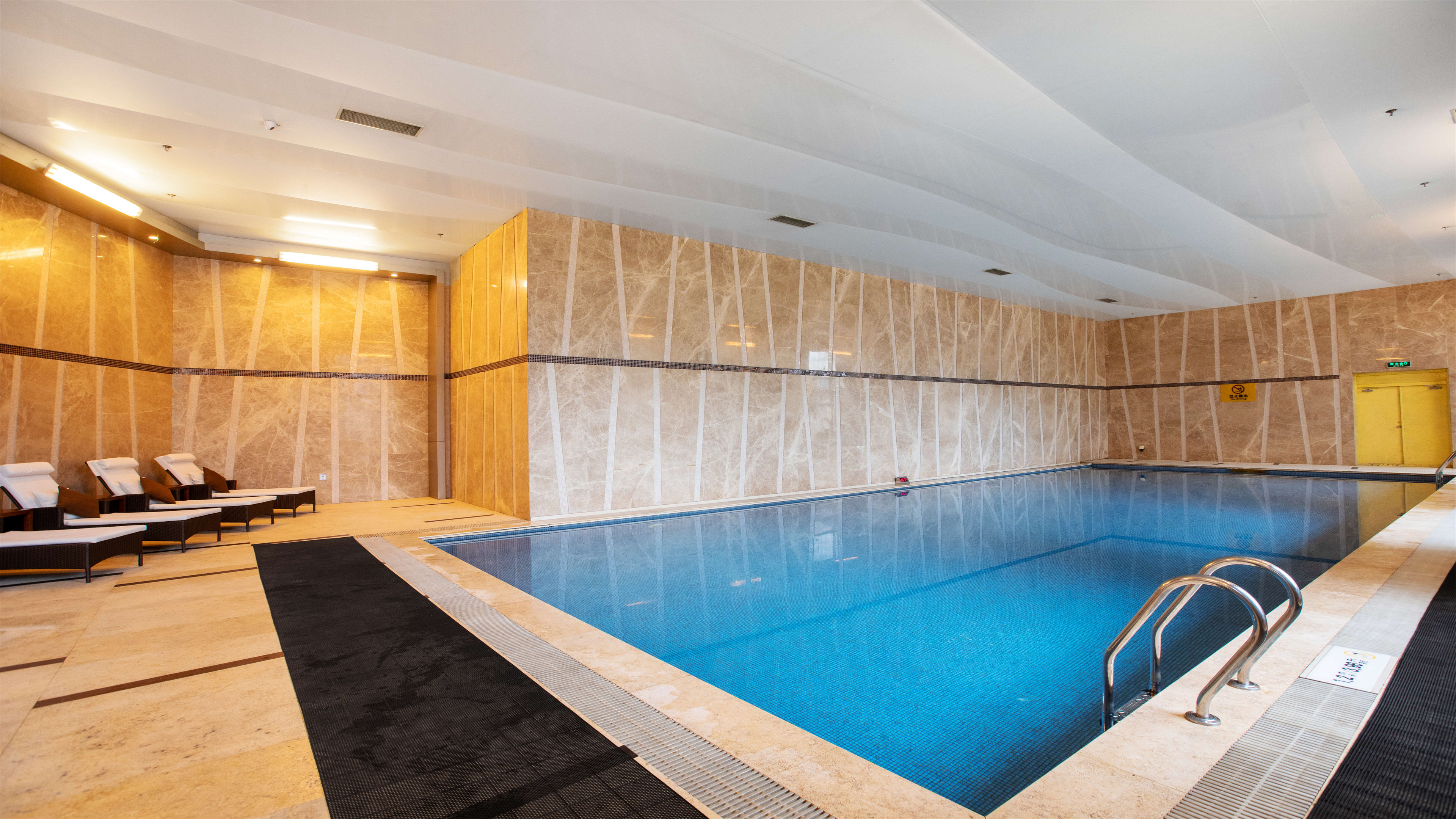HOLIDAY INN MUDANJIANG 19/50