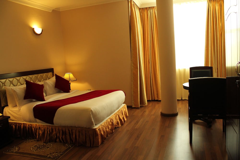 Oasis Hotel Apartment 33/57