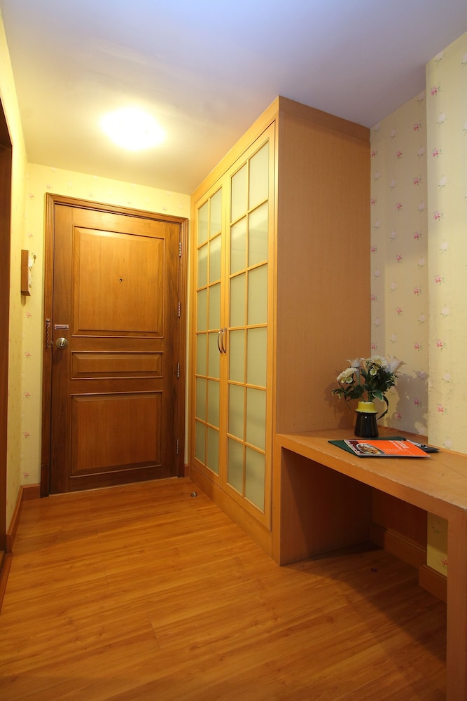 Silom Avenue Inn Bangkok 24/35