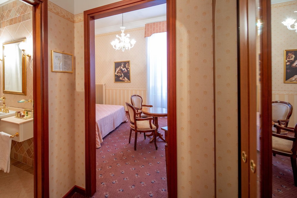 Hotel Villa Del Sogno 42/77