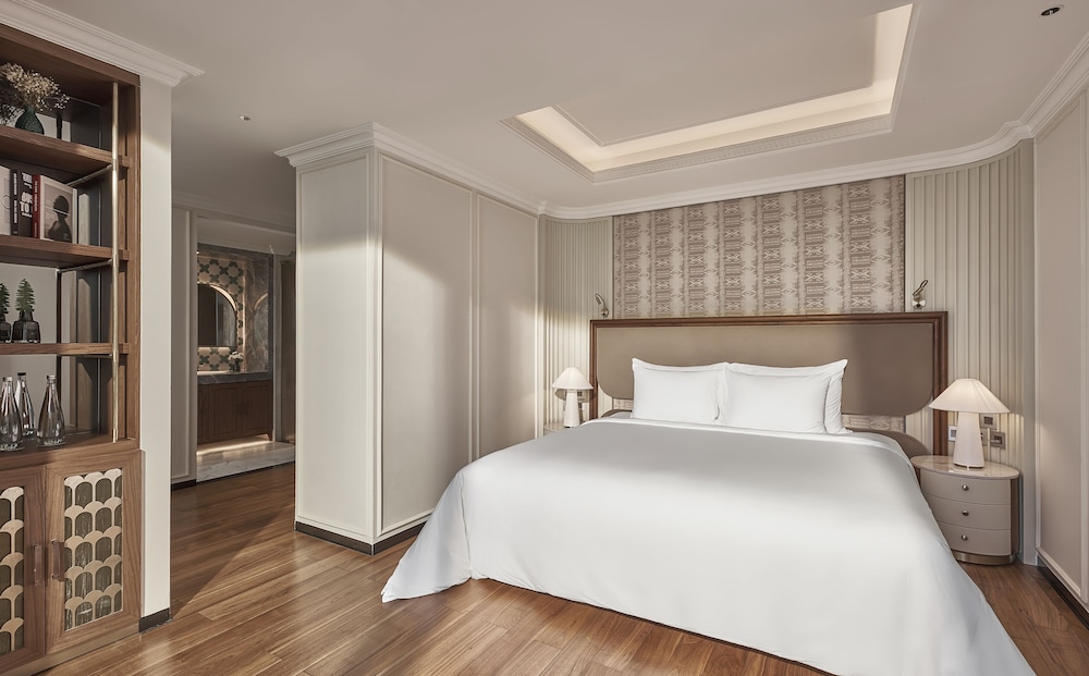 La Siesta Premium Sai Gon 14/50