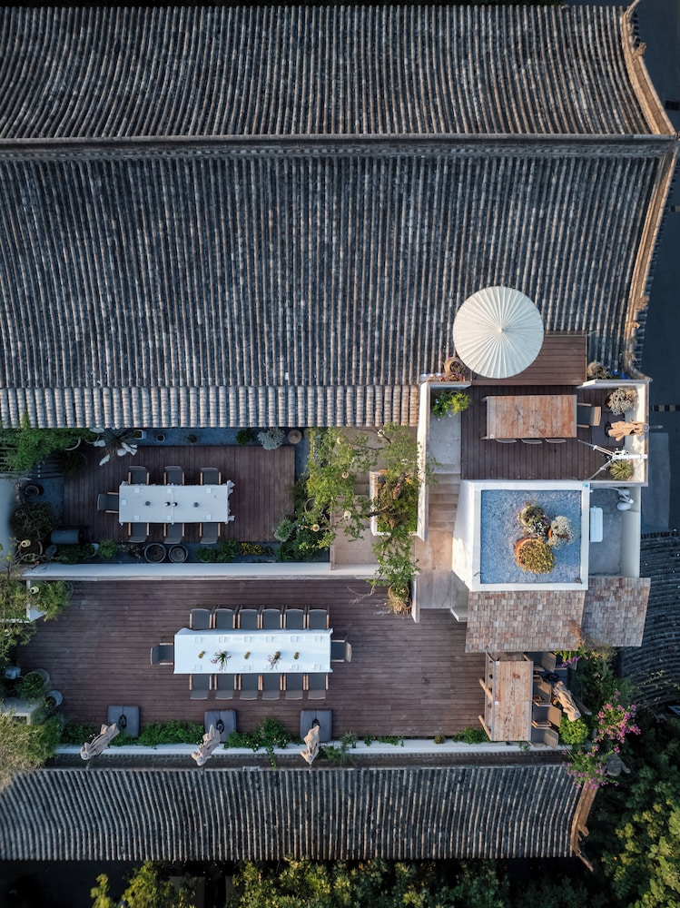 YUANLI HOTEL 45/50