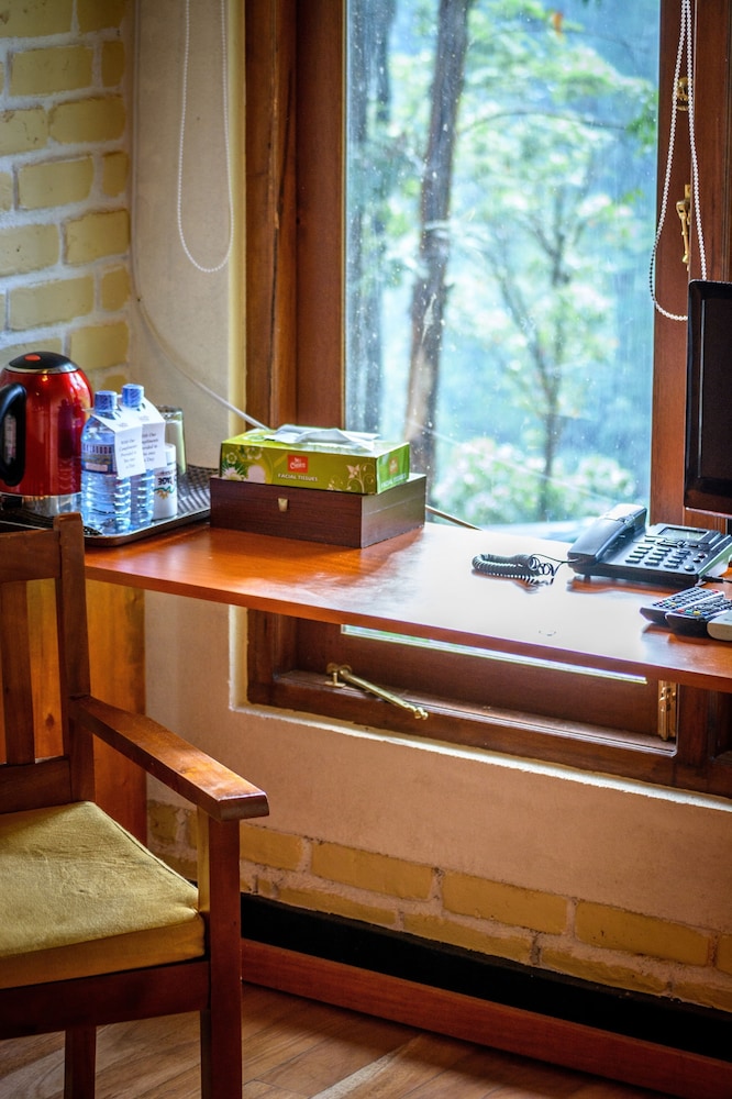 The Tea Cottage Resort And Spa 7/50