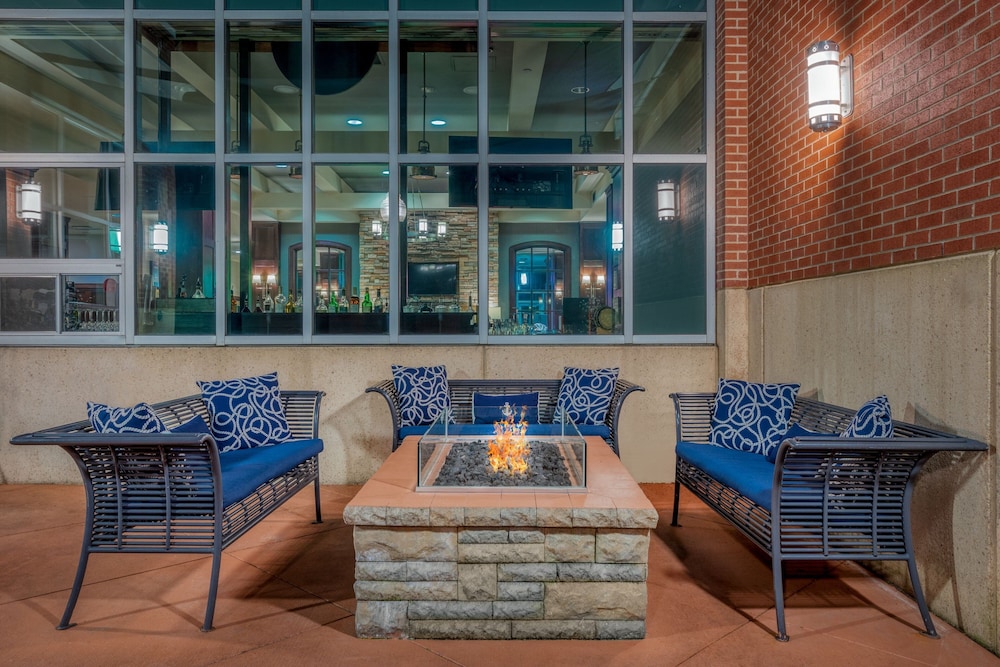 Sheraton Erie Bayfront Hotel 8/43