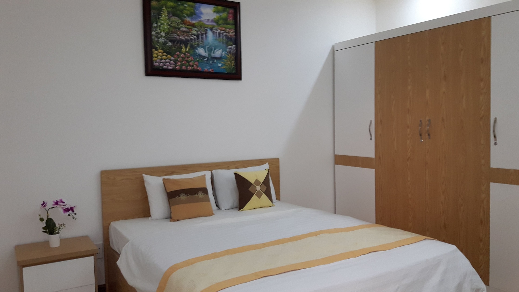 2 BEDROOMS, APARTMENT