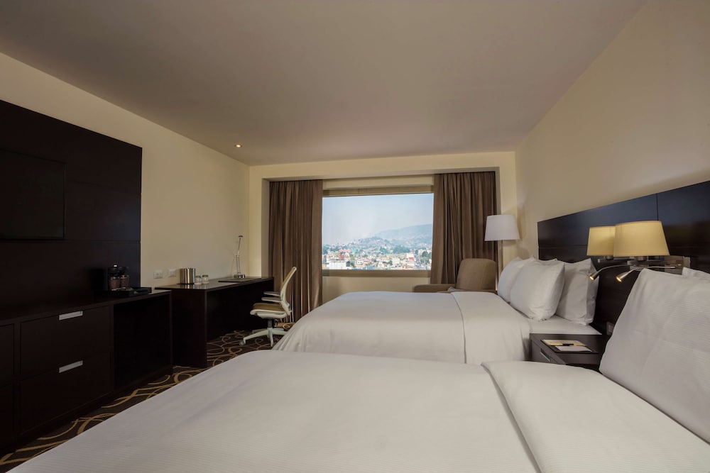 DoubleTree by Hilton Toluca 21/80