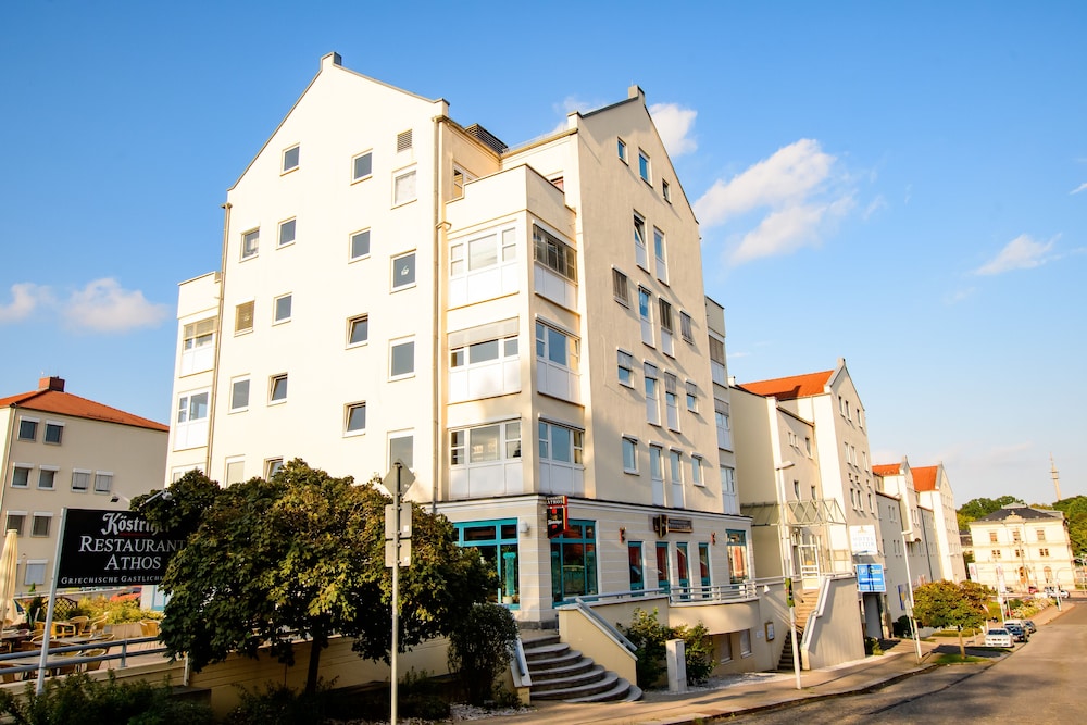 Astor 25/27