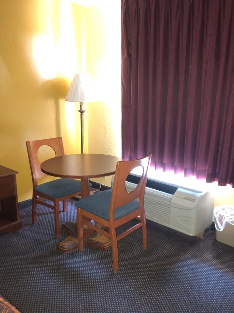 Capital Inn 30/48