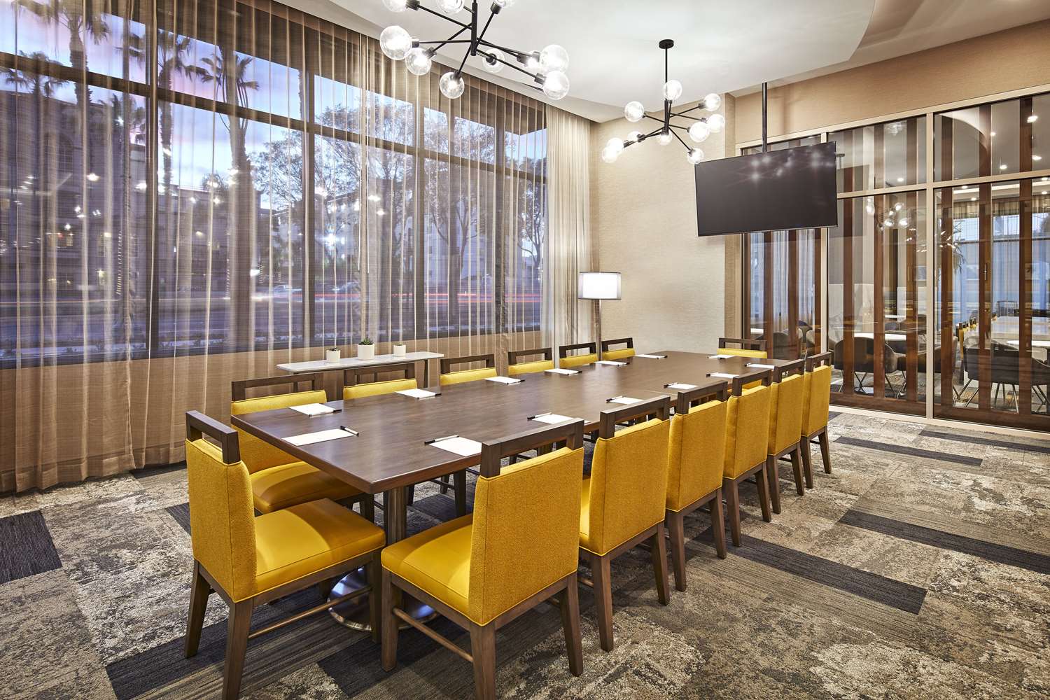 Anaheim Suites Hotel 17/22