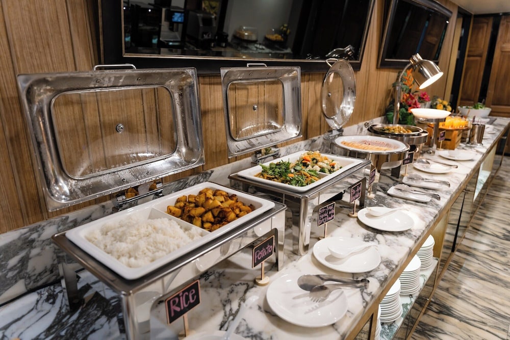 restaurant cafeteria