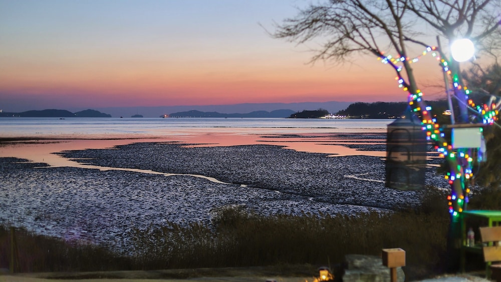 Ganghwa Badatgashimteo Pension 44/50