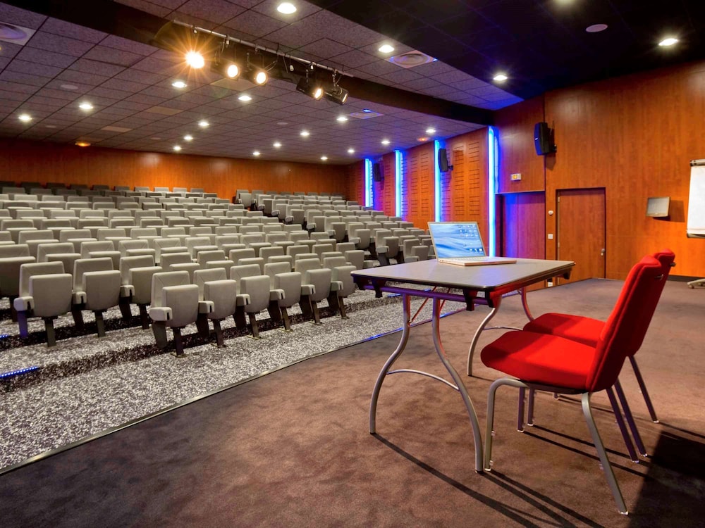 Mercure Quimper Centre 38/46