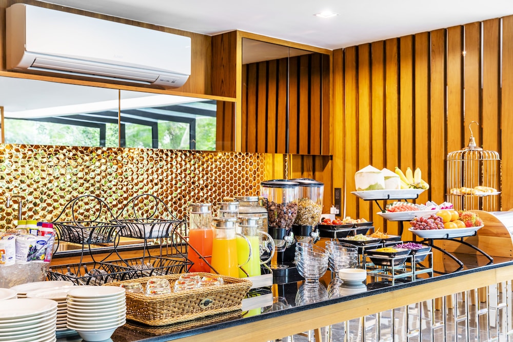 Grand Sala Thai 41/50