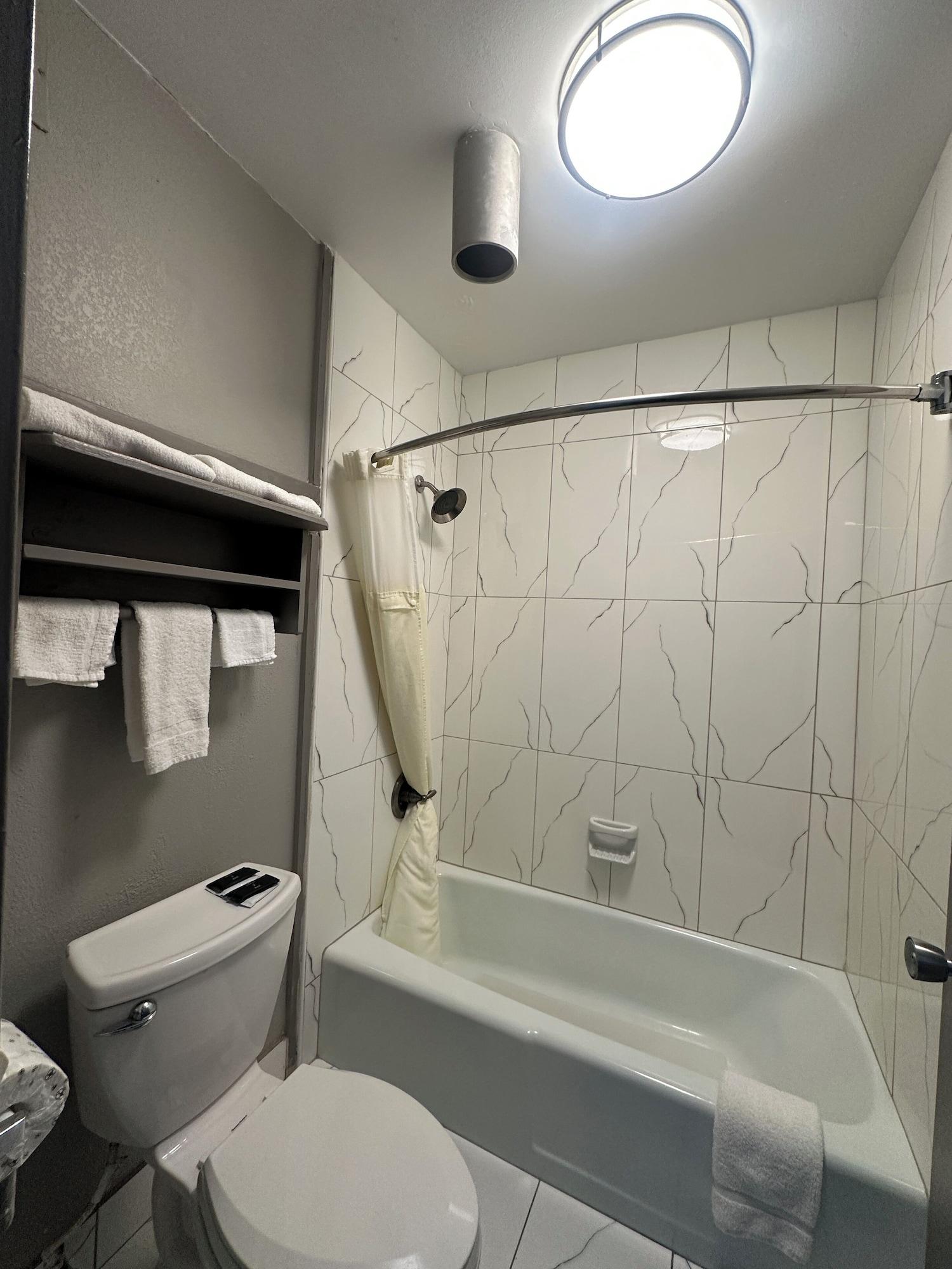 Executive Inn 38/41