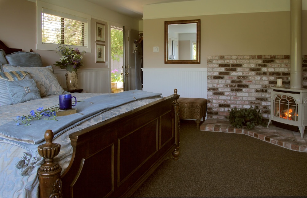 Agate Cove Inn 49/71