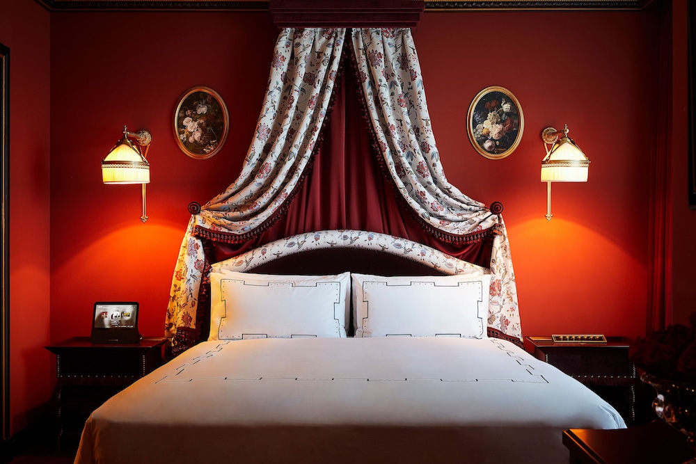 Grand, Secret, Deluxe, King Bed, Club Lounge Access، L'Escape, a Luxury Collection Hotel, Seoul Myeongdong 2/3