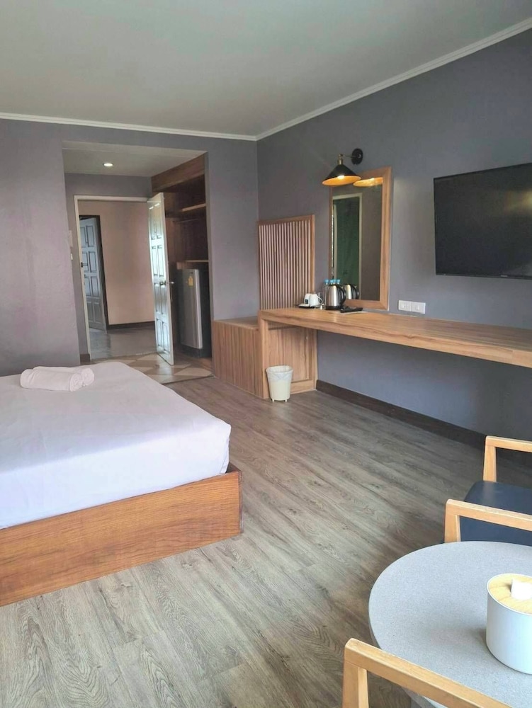 Marine Plaza Hotel Pattaya 20/50