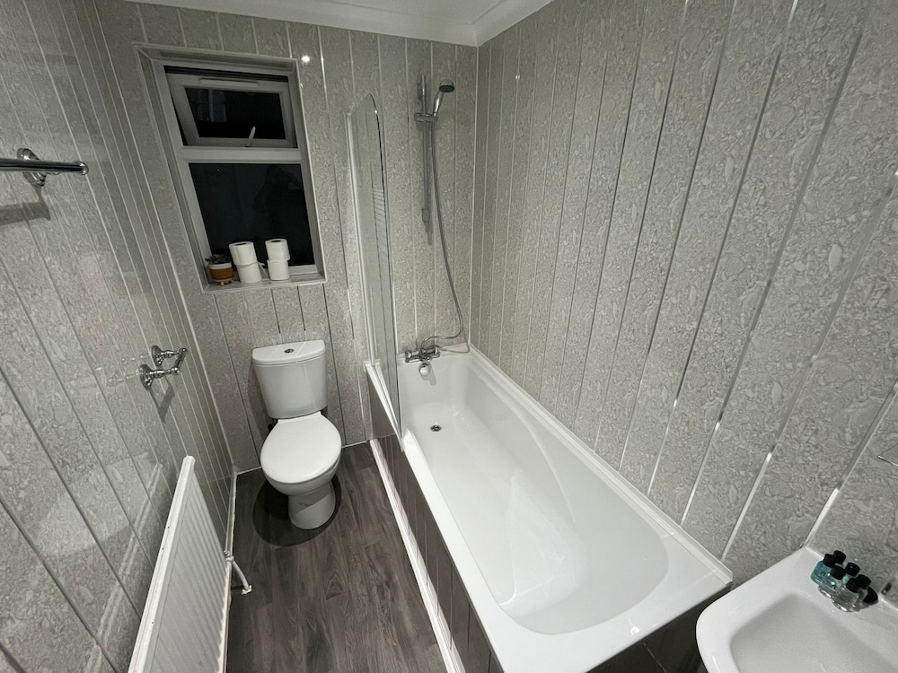 White Rose Hotel & Restaurant - Leeds 49/50