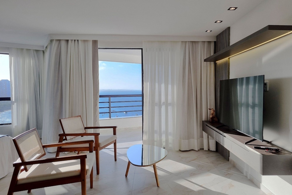 Iate Plaza Hotel 38/50