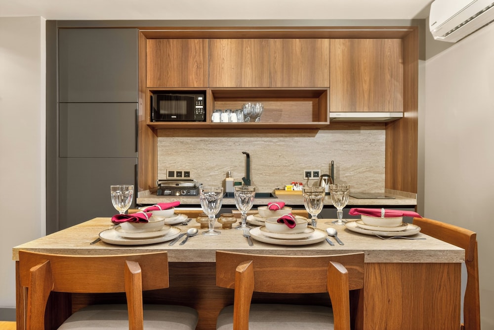 Taksim Premium Hotel 59/70