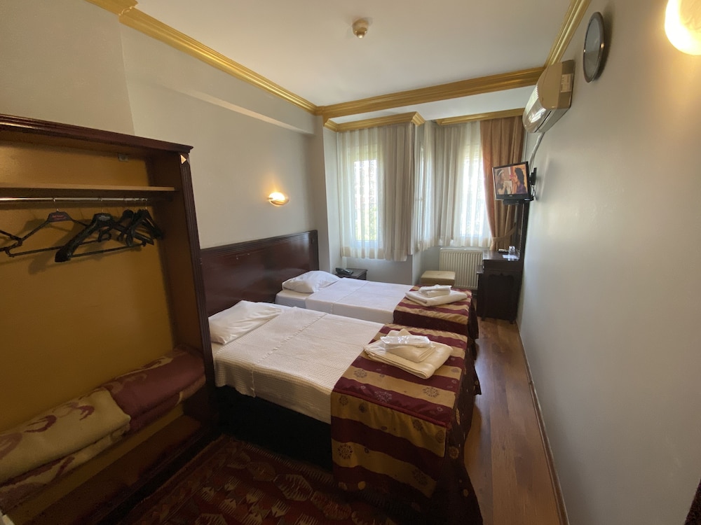 Mehmet Bey Hotel 29/70