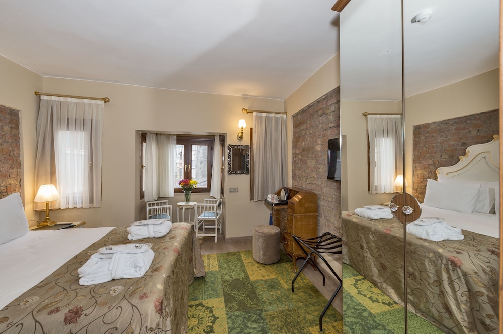 By Murat Royal Hotels Boutique Class 31/32
