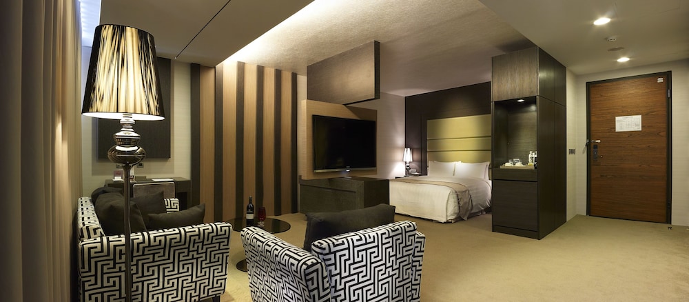 The Loft Hotel 52/75