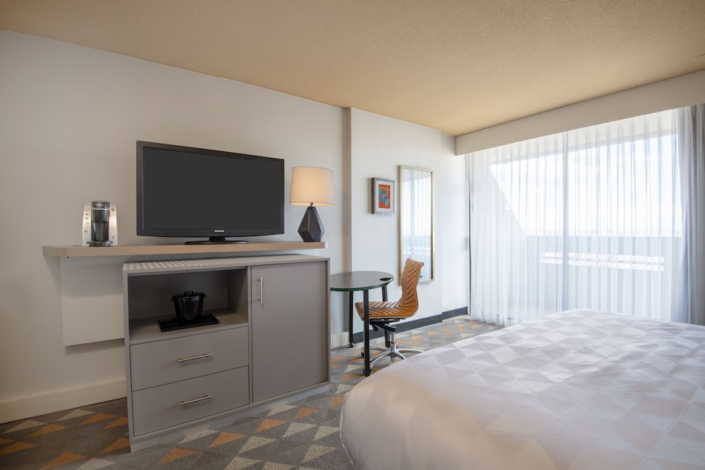 Holiday Inn Denver East Stapleton 14/67