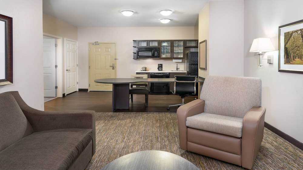 Candlewood Suites Athens 37/57
