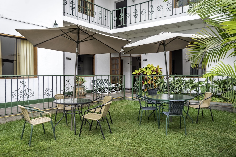 HOTEL SENORIAL 46/52