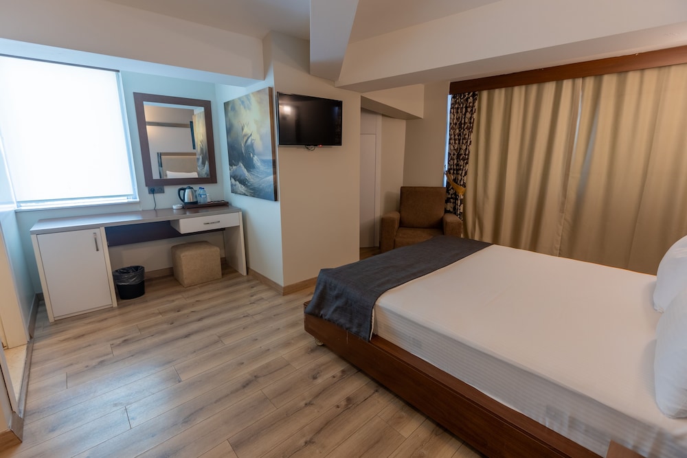 Asia Business Suites 22/50