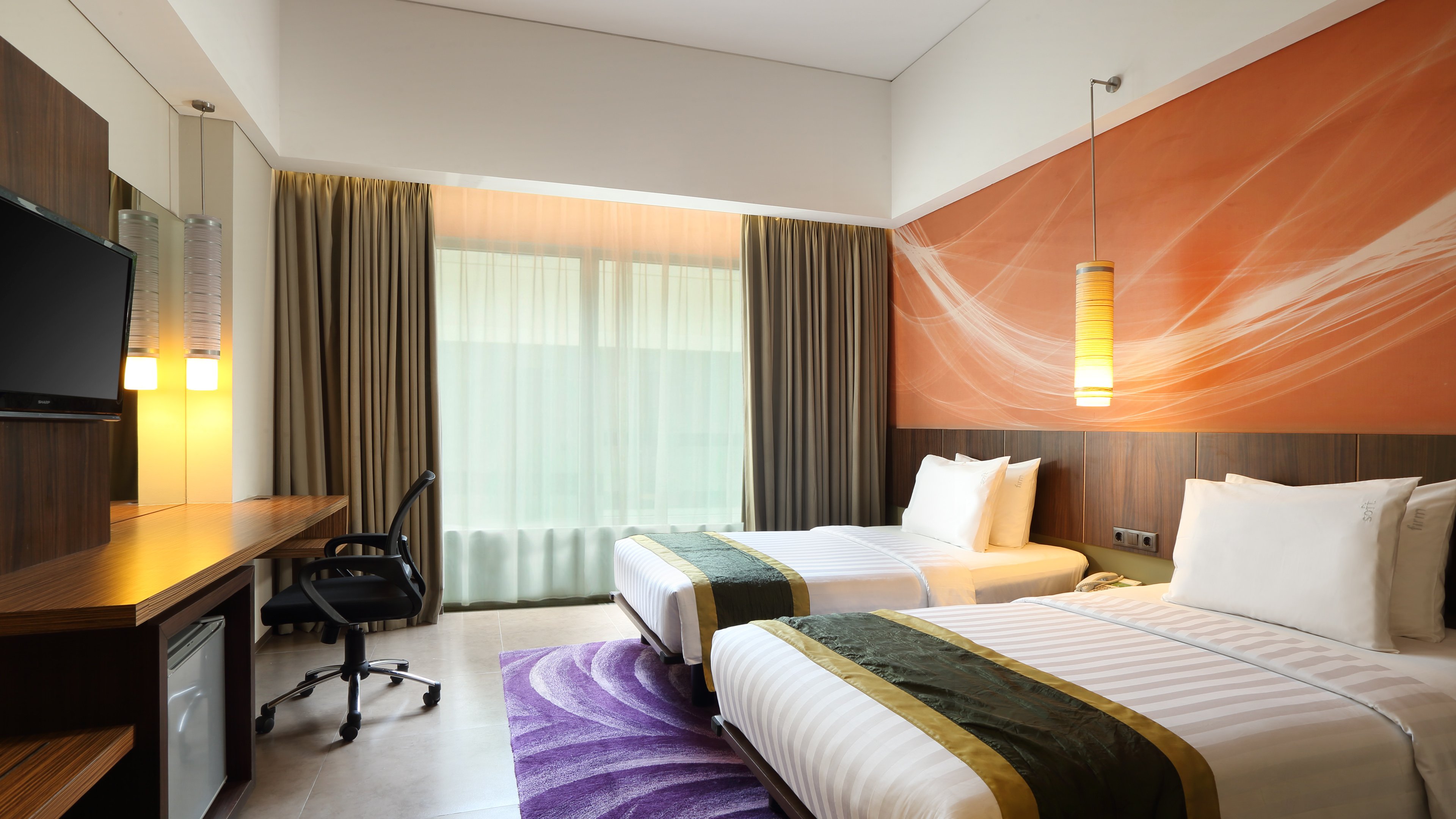 Holiday Inn Pasteur 17/50