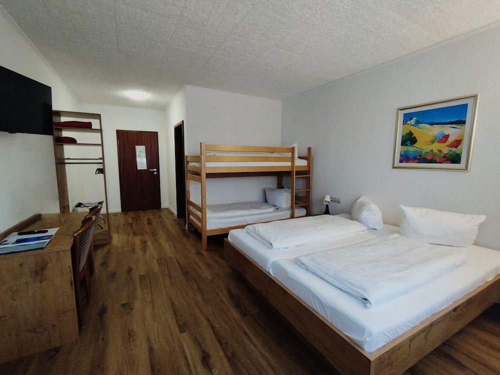 Hotel Sonnenkeller 6/24