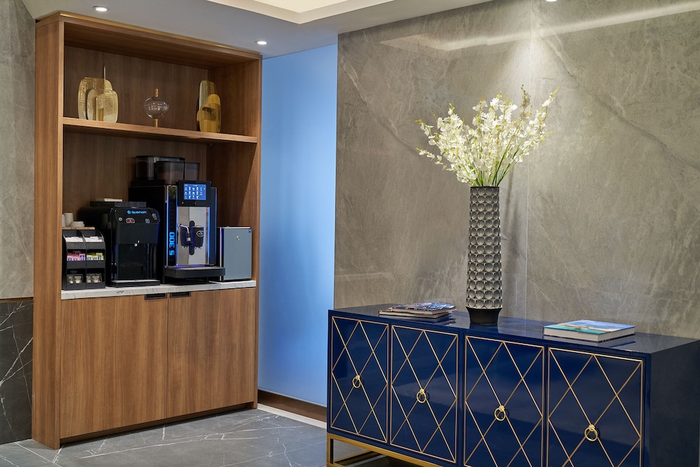Concorde Hotel New York 8/46