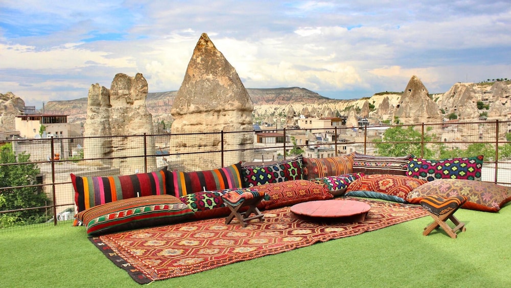 Travellers Cave Pension 40/50