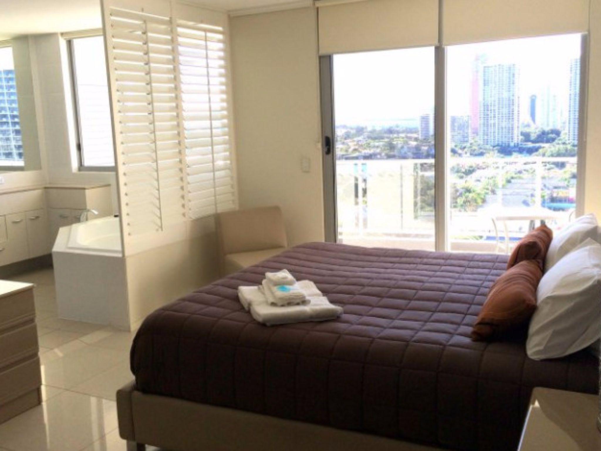Sub Penthouse, Ocean View