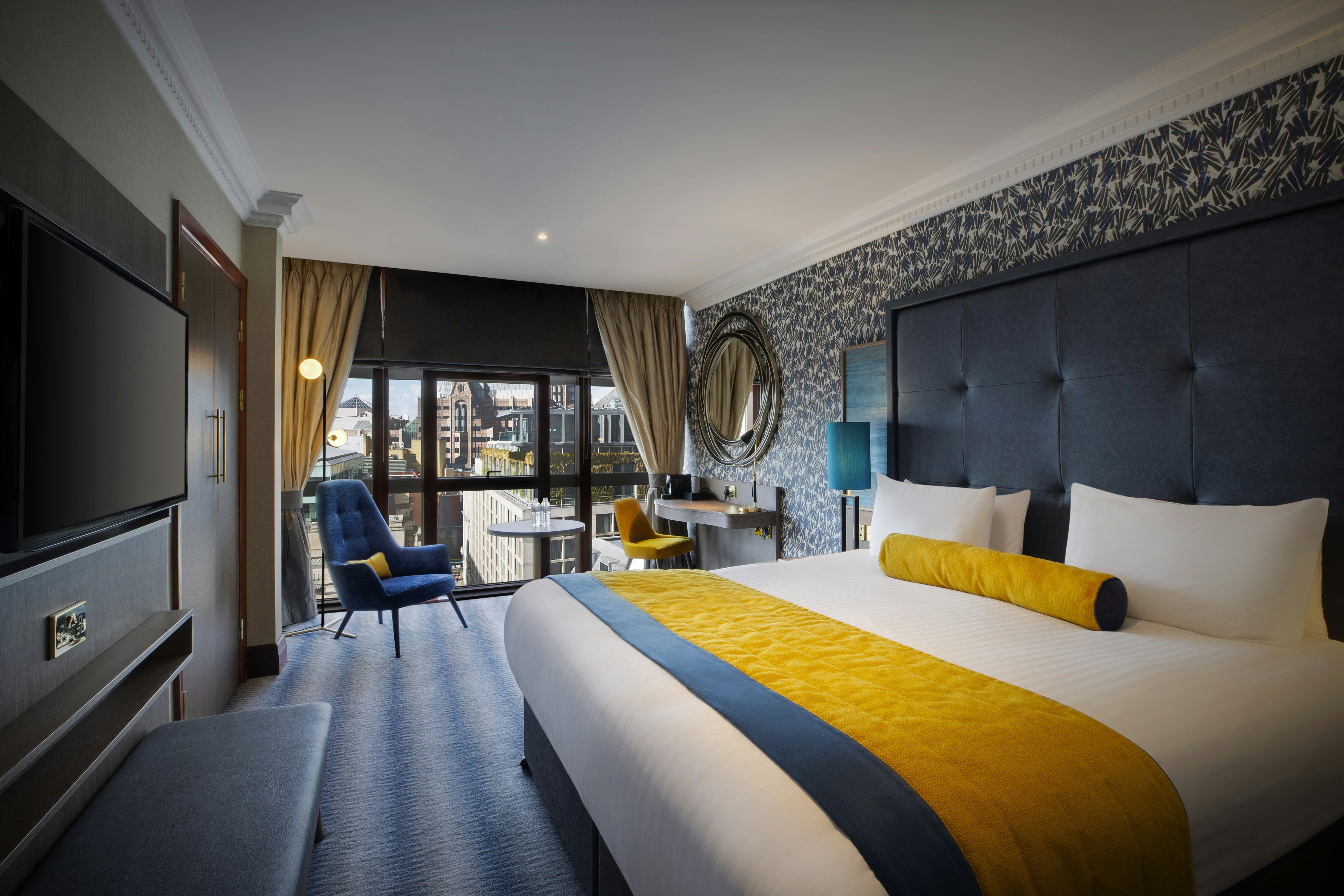 SUPERIOR, KING BED
