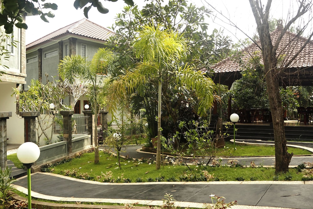 The Gecho Inn Country 34/50