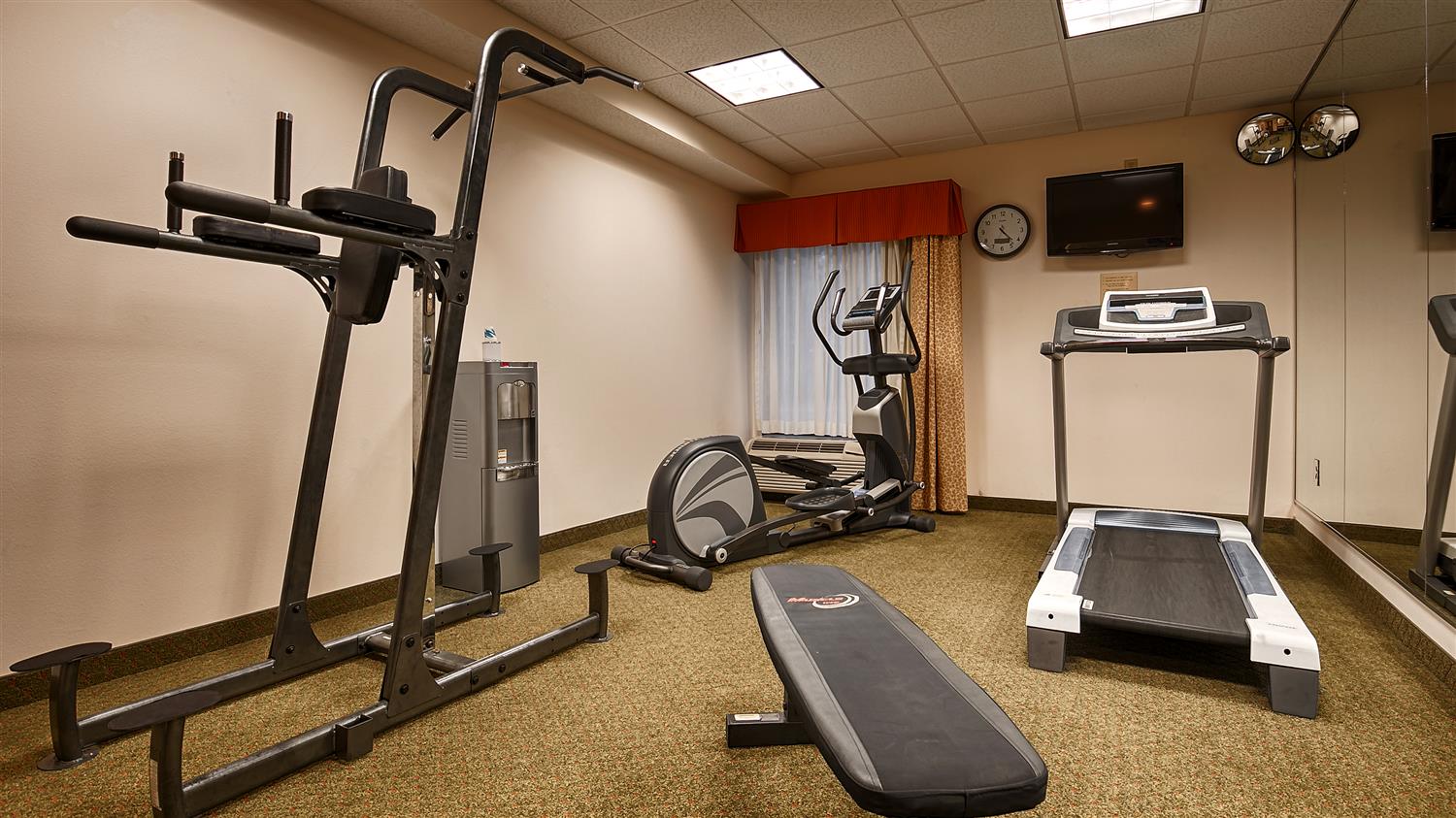 Best Western Plus Madison Inn 27/53