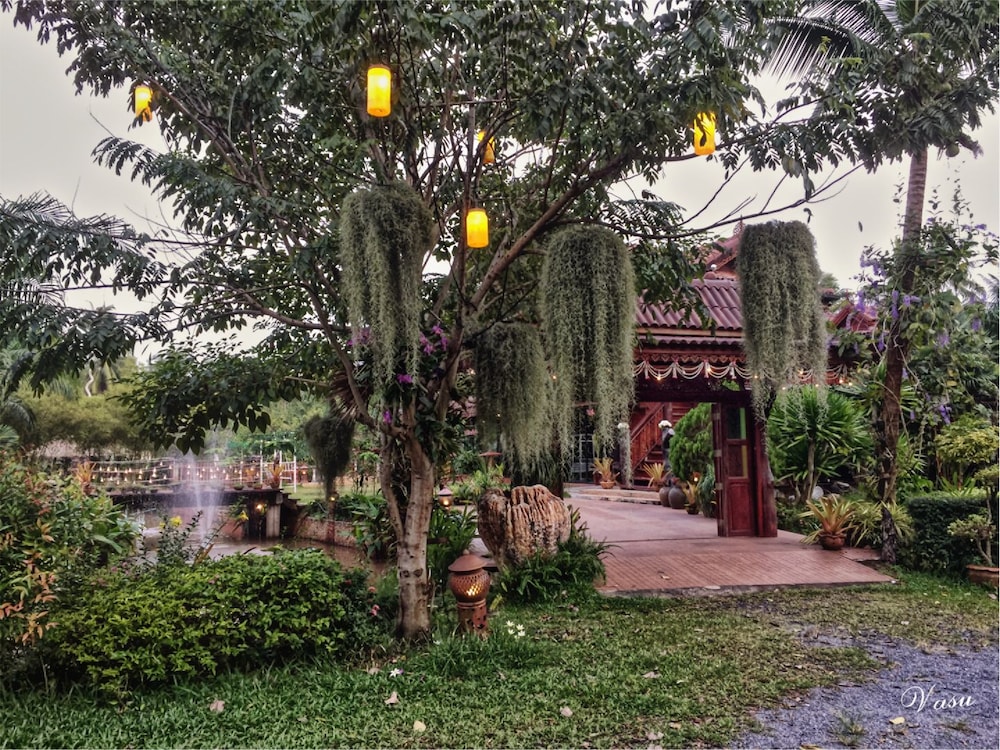 Ruean Thai Nai Bang By Pansak Resort 63/66