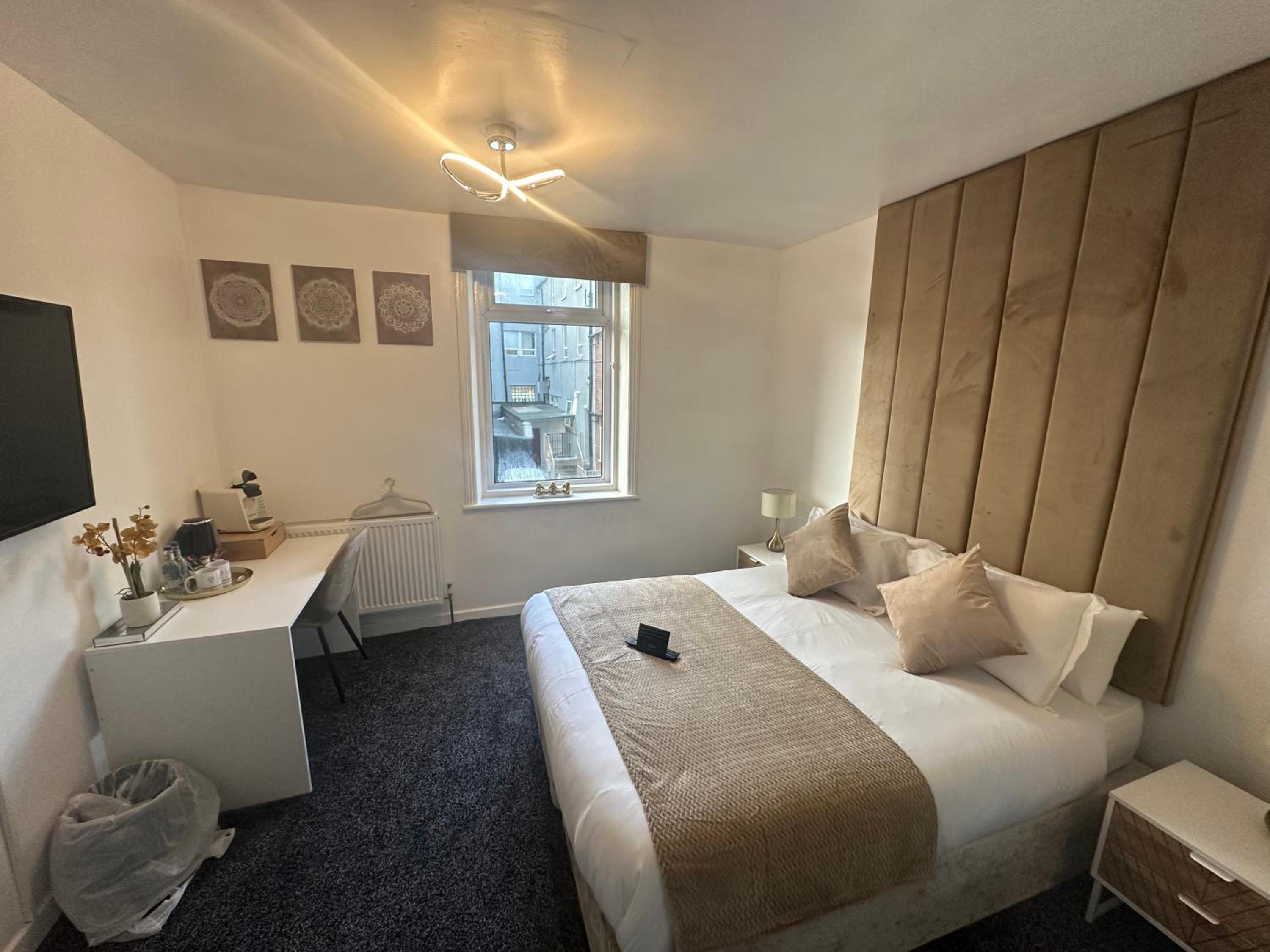 Luxe Hotel Blackpool 10/21
