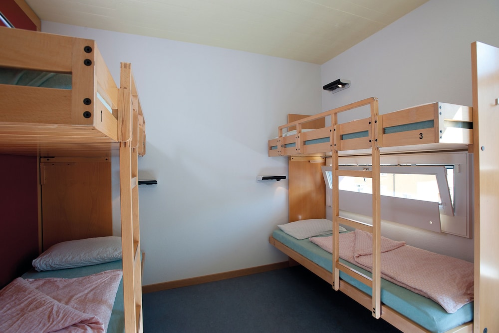 Zurich Youth Hostel 27/61